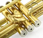 Trompeta Etinger TRO-82 Bb Dorada con Estuche - Imagen 3